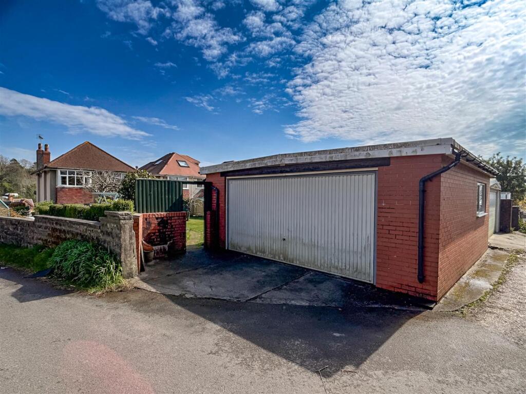 4, Langland Bay Road, Langland, Swansea photo 3