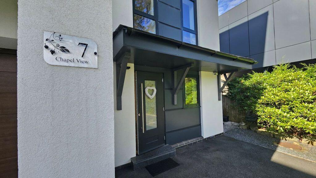 7 Chapel View, Turton. Bolton. BL7 0LE photo 3
