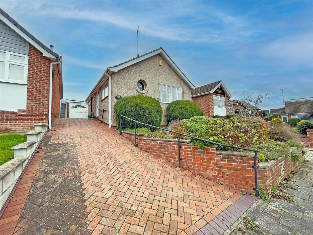 Main image of property: Almond Walk, Gedling, Nottingham