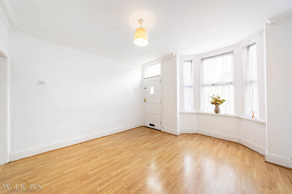 Croft Road, Nuneaton, Warwickshire, CV10 photo 4