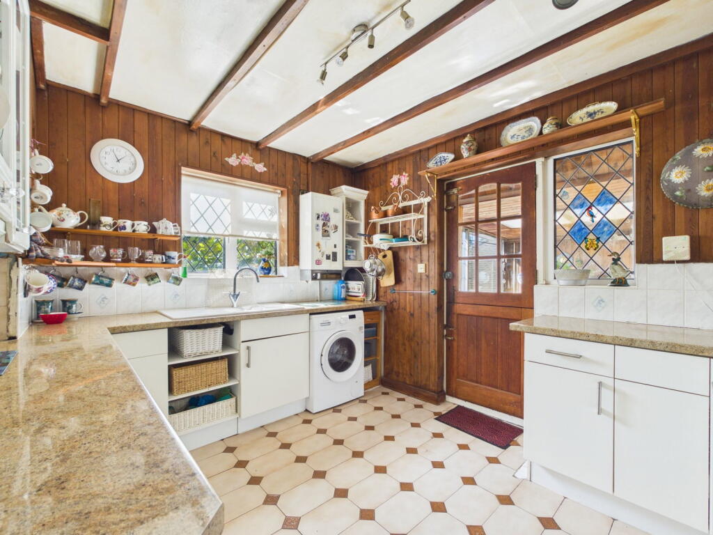 House in Worthing, Salvington - More