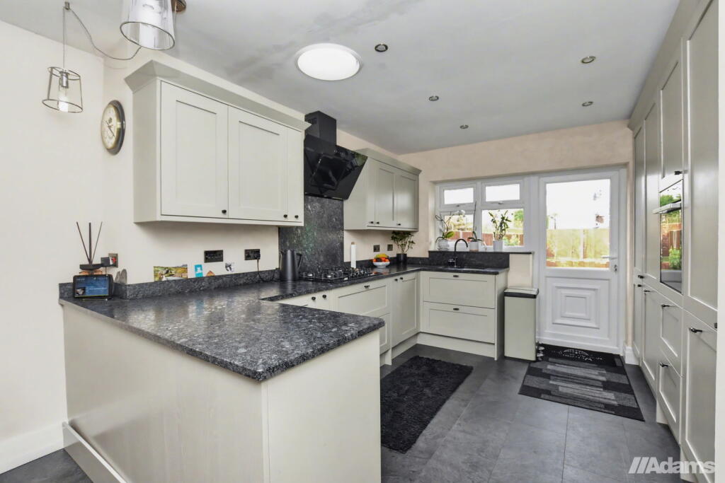 Cranbourne Avenue, Warrington photo 4