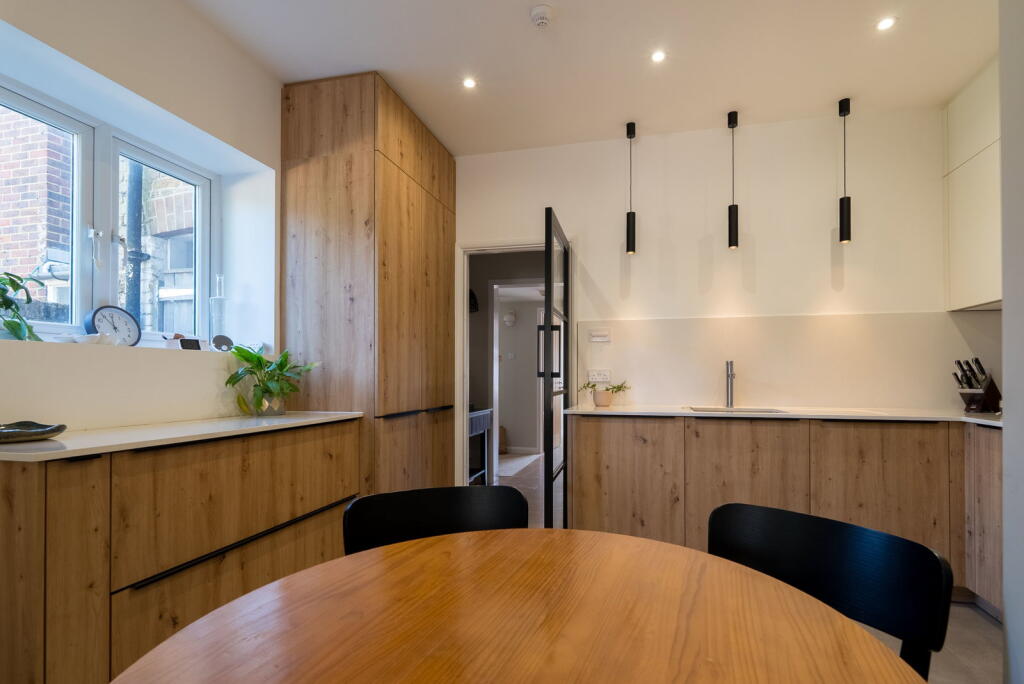 Apartment in Canterbury - More
