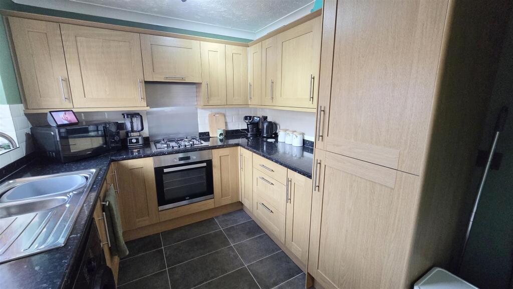 House in South Holland, Long Sutton - View 2
