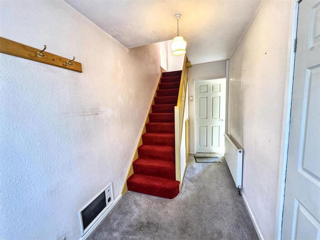 House in Bradford, Bracken Bank, Keighley - View 5