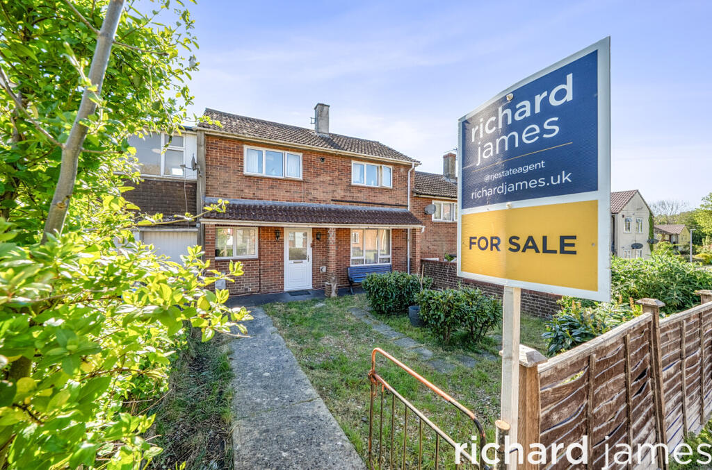 Main image of property: Chippenham Walk, Penhill, Swindon, SN2