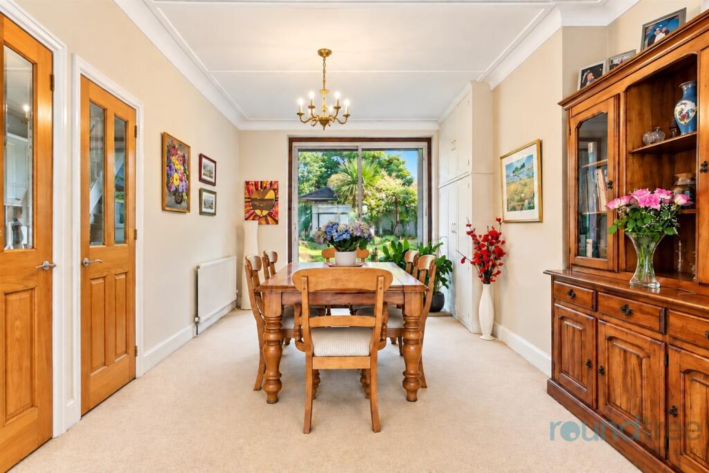 Glebe Crescent photo 3