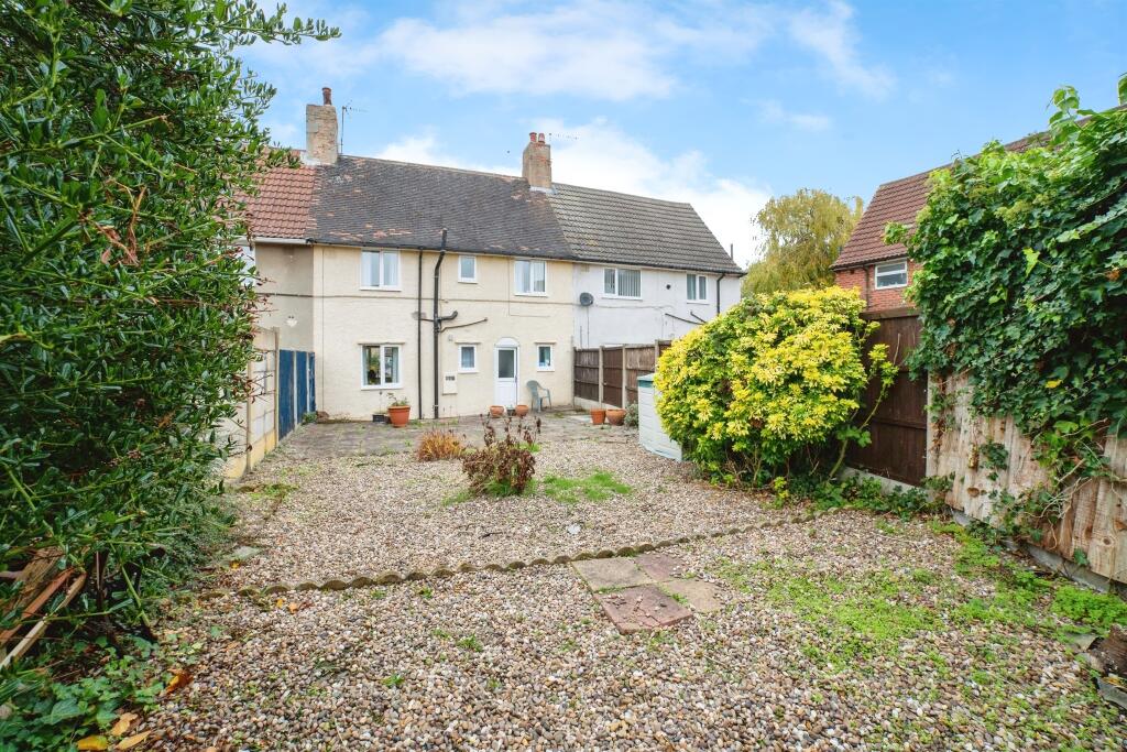 Third Avenue, Clipstone Village, Mansfield photo 2