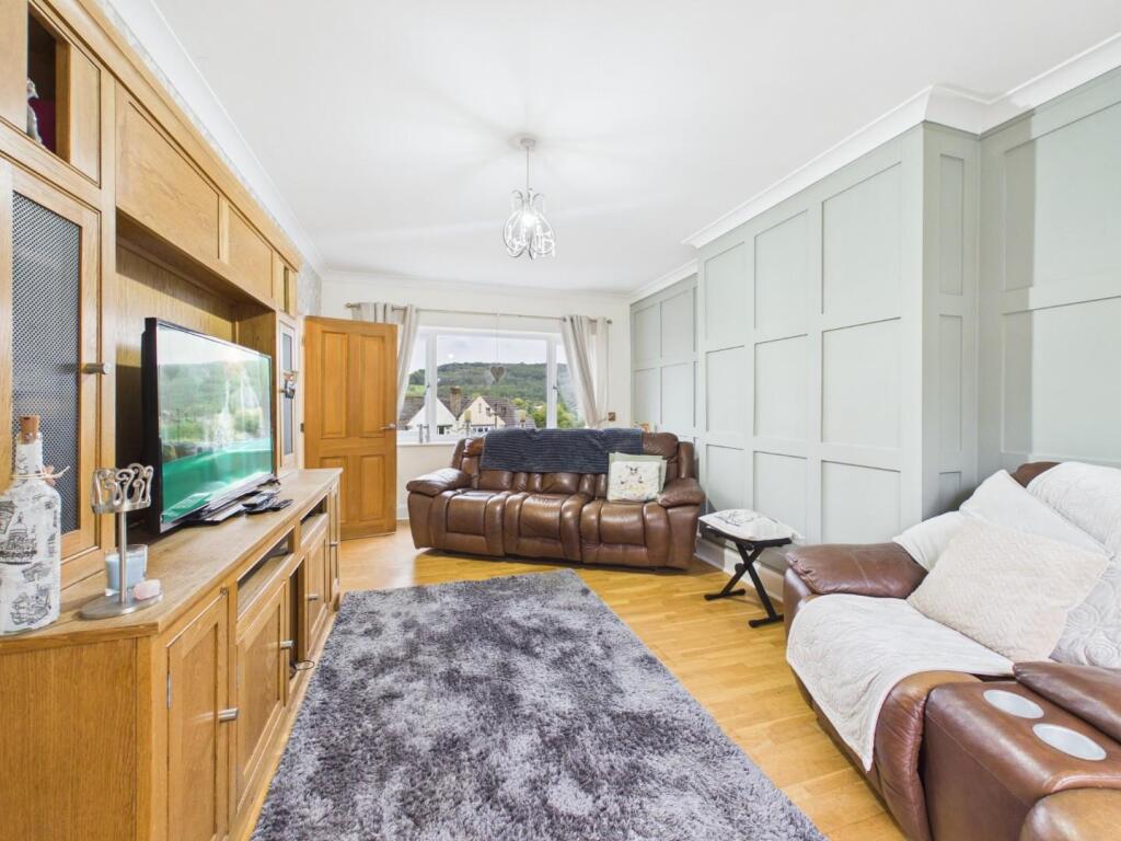 House in Bingley, Bailey Hills - View 3