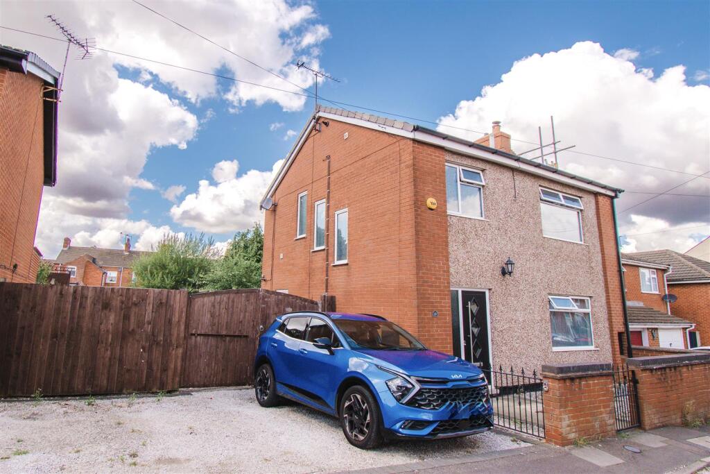Main image of property: Wall Street, Ripley