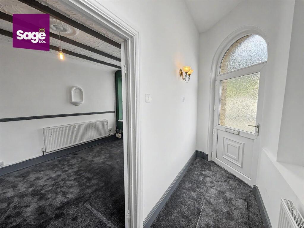 House in Newport - View 5