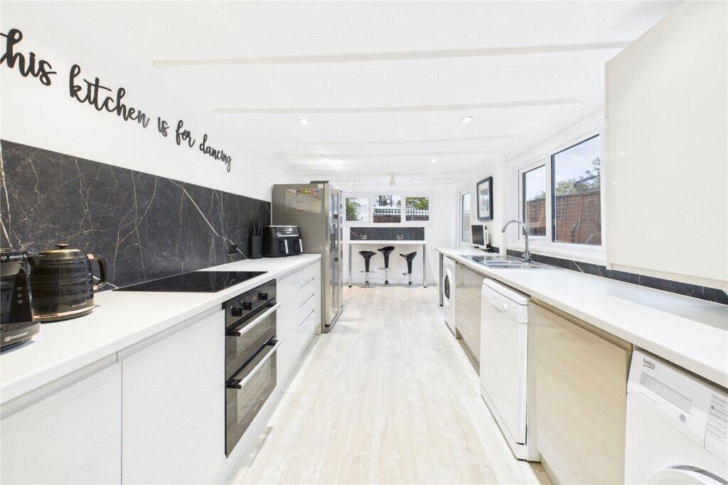House in Sevenoaks, Edenbridge - View 4