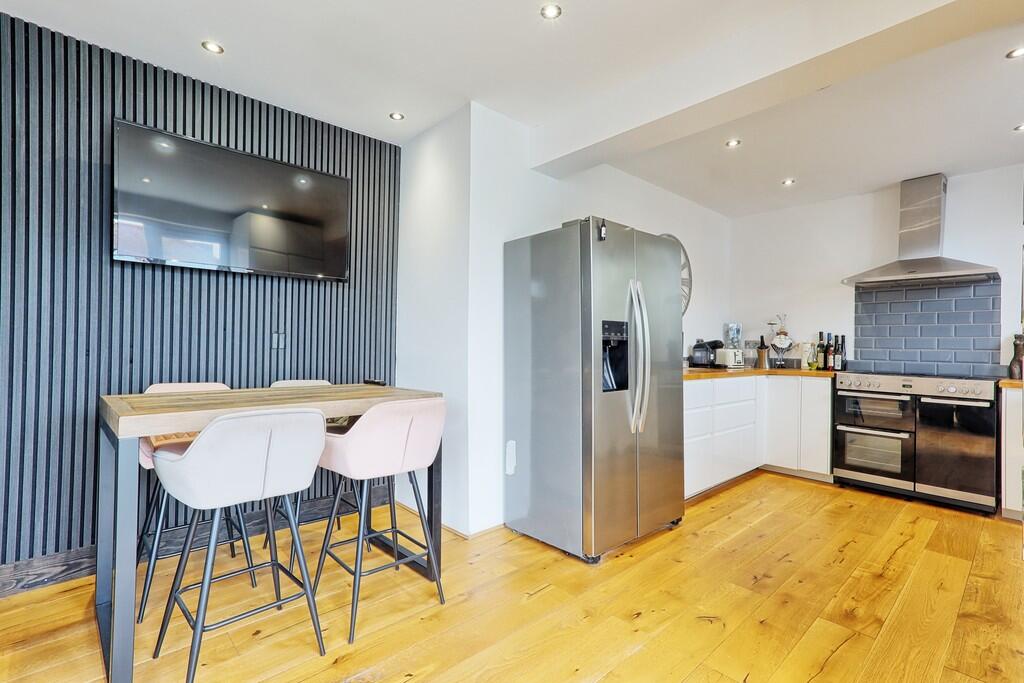House in Castle Point, Essex - View 4
