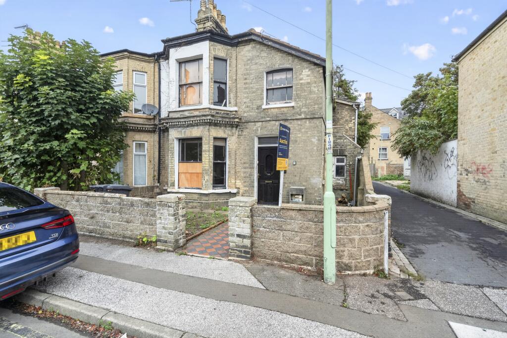 House in Lowestoft - View 4
