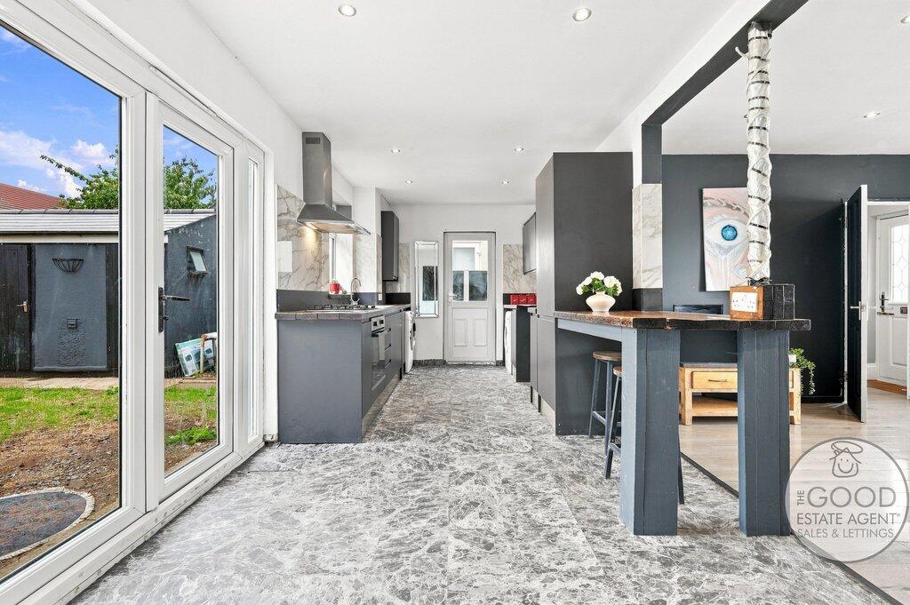 House in Epping Forest, Loughton - View 5