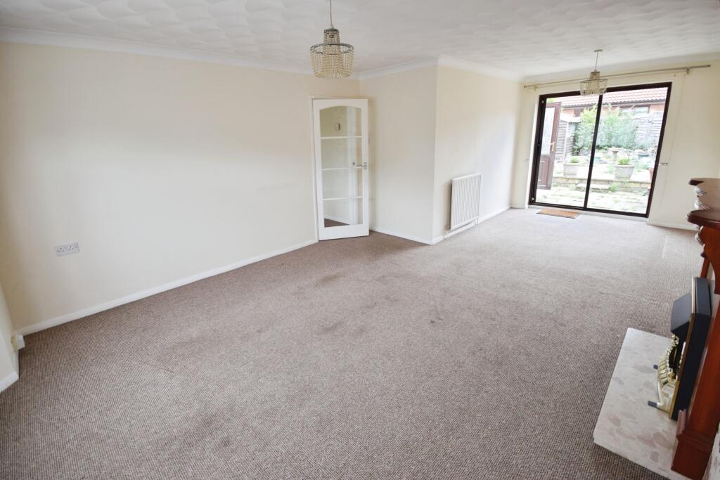 House in Lincoln - View 4