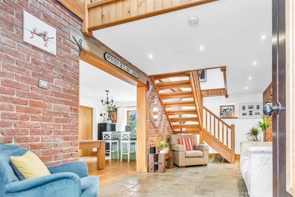 House in Walsall - View 5