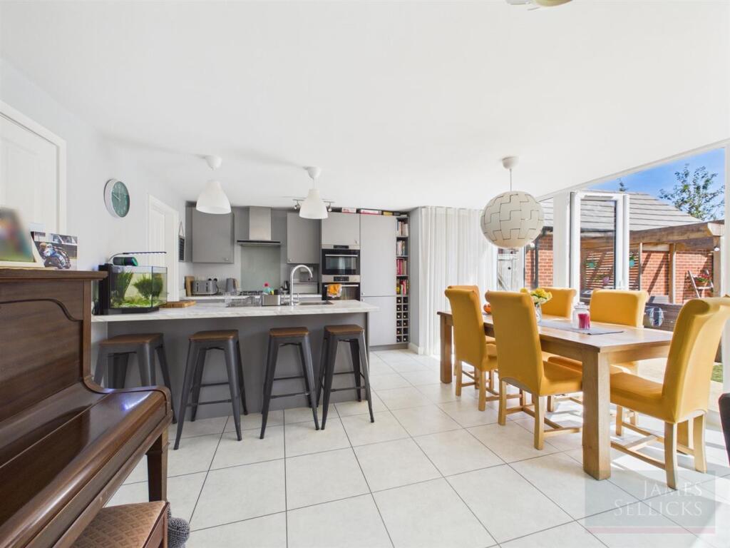 House in Harborough, Husbands Bosworth - More
