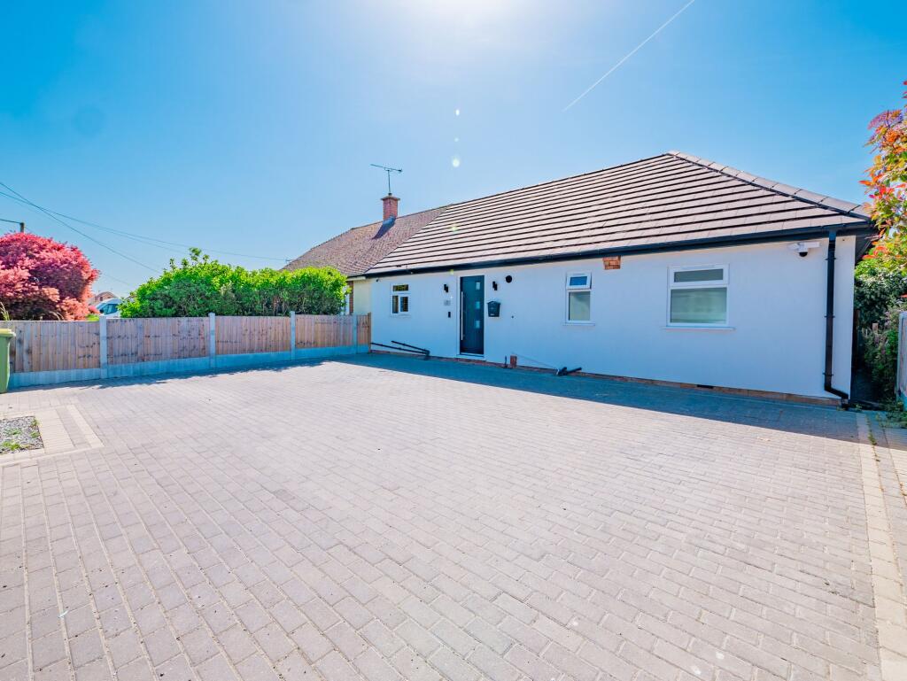 Main image of property: Brays Lane, Rochford, SS4
