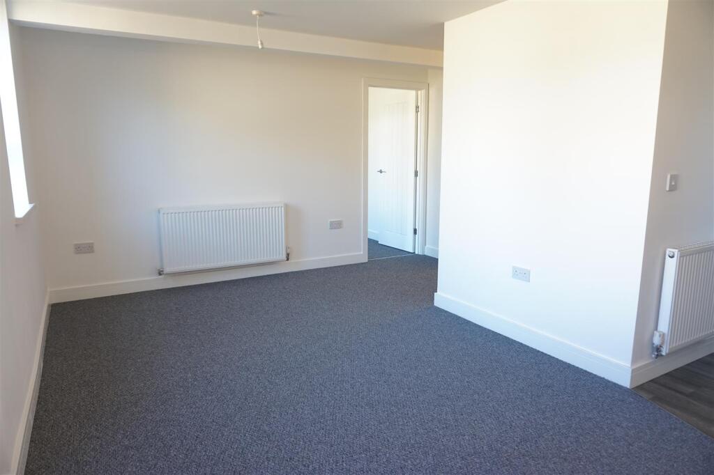 Additional image 5 of Eathorpe Close, Redditch