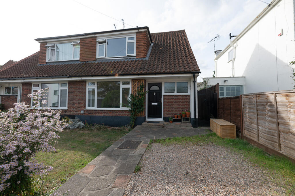 Main image of property: Westleigh Avenue, Leigh-on-sea, SS9 2