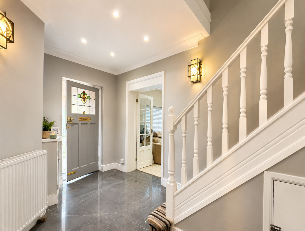 House in Twickenham - More
