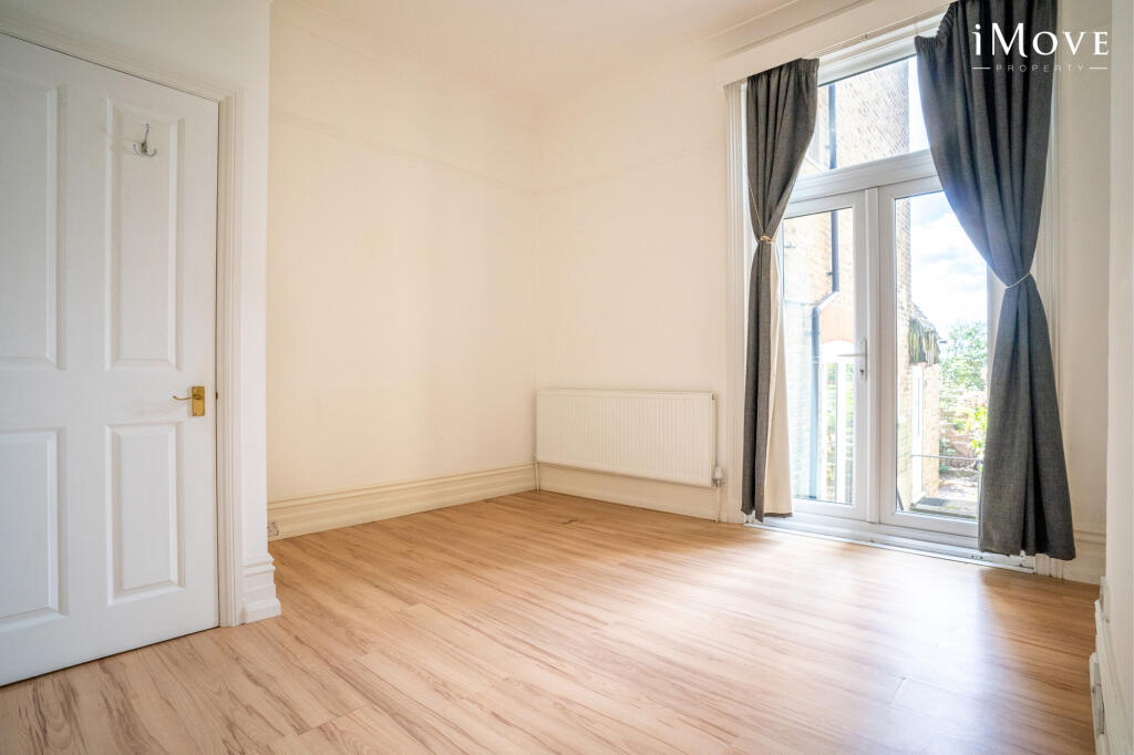 Apartment in London - More