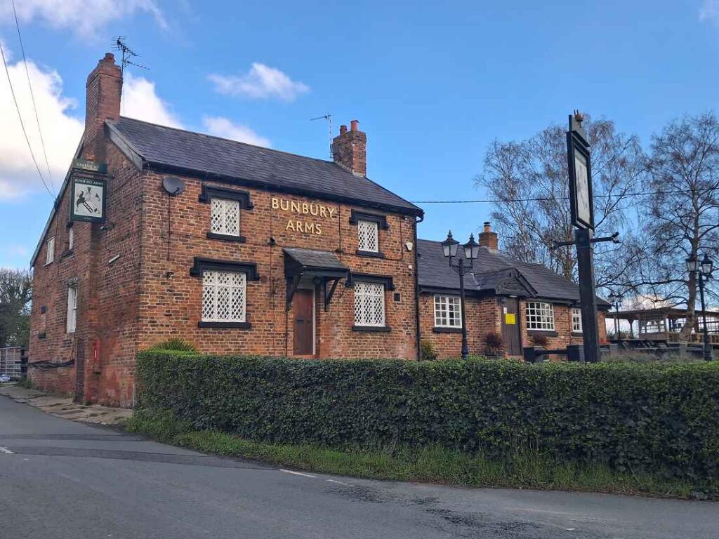 Main image of property: NW-625291 - Bunbury Arms, Little Stanley Lane, Stoak CH2 4HW