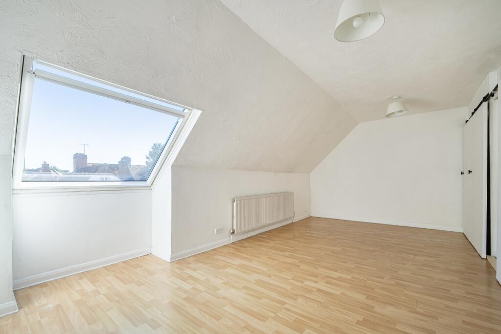 Apartment in Brighton - More