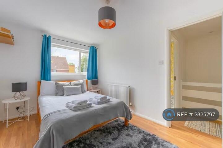3 bedroom end of terrace house for rent