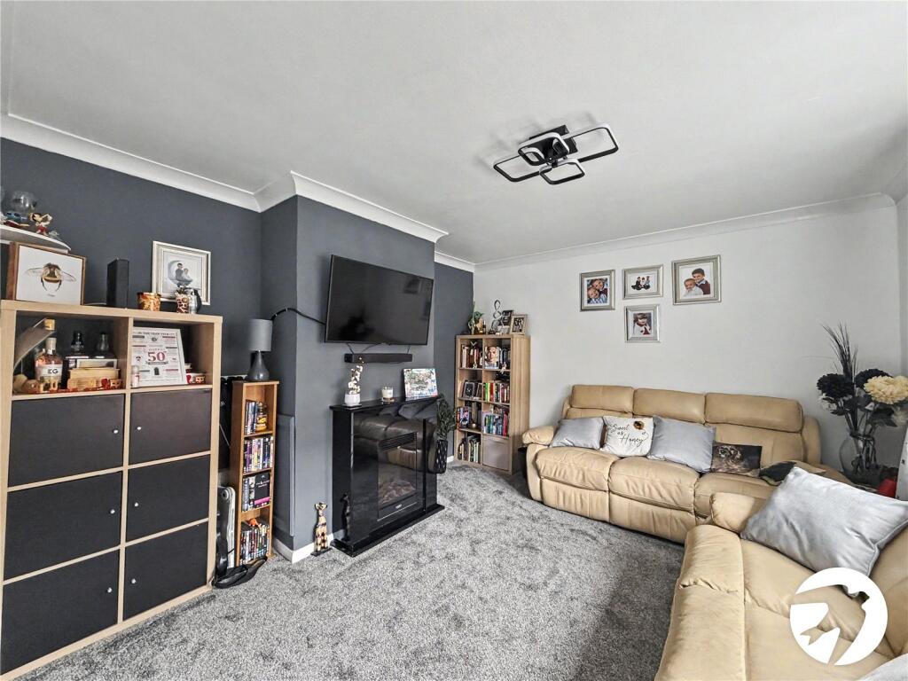 House in Chatham, Medway - View 2