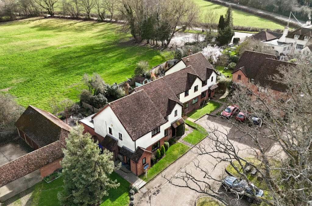 Main image of property: Barley Mow Close, Winchfield, Hook, Hampshire, RG27