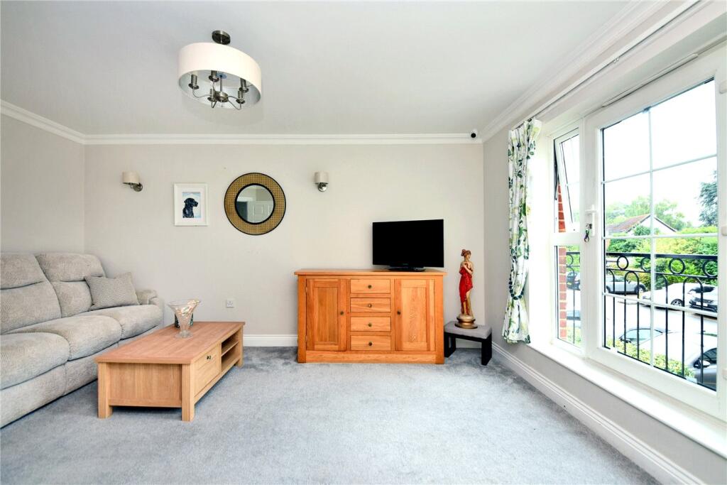 Apartment in Sutton - View 4