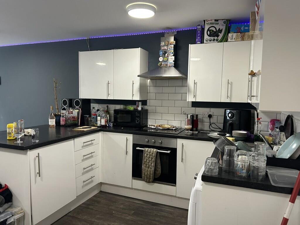 Apartment in Liverpool, Everton - View 6