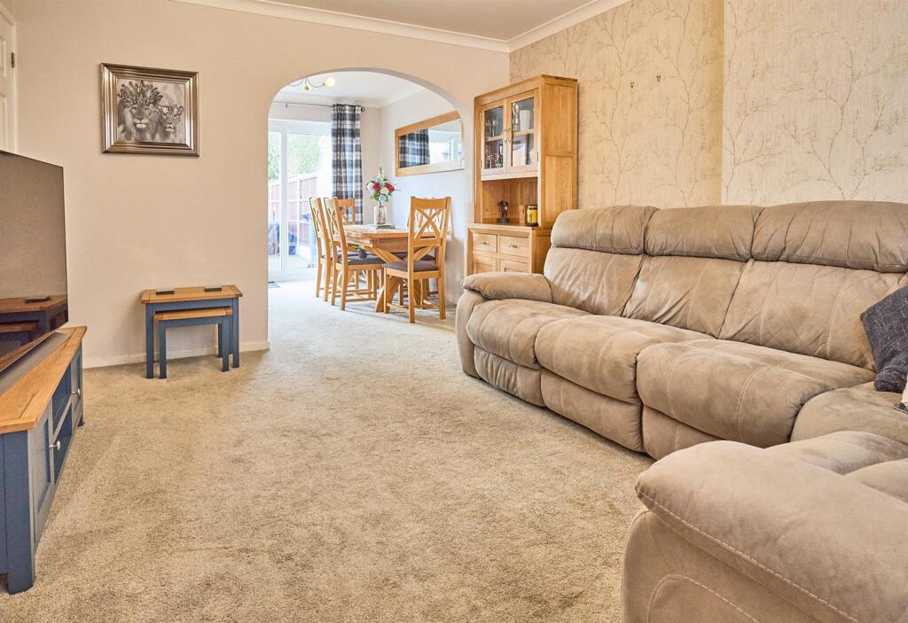 Kinross Way, Hinckley - View 3