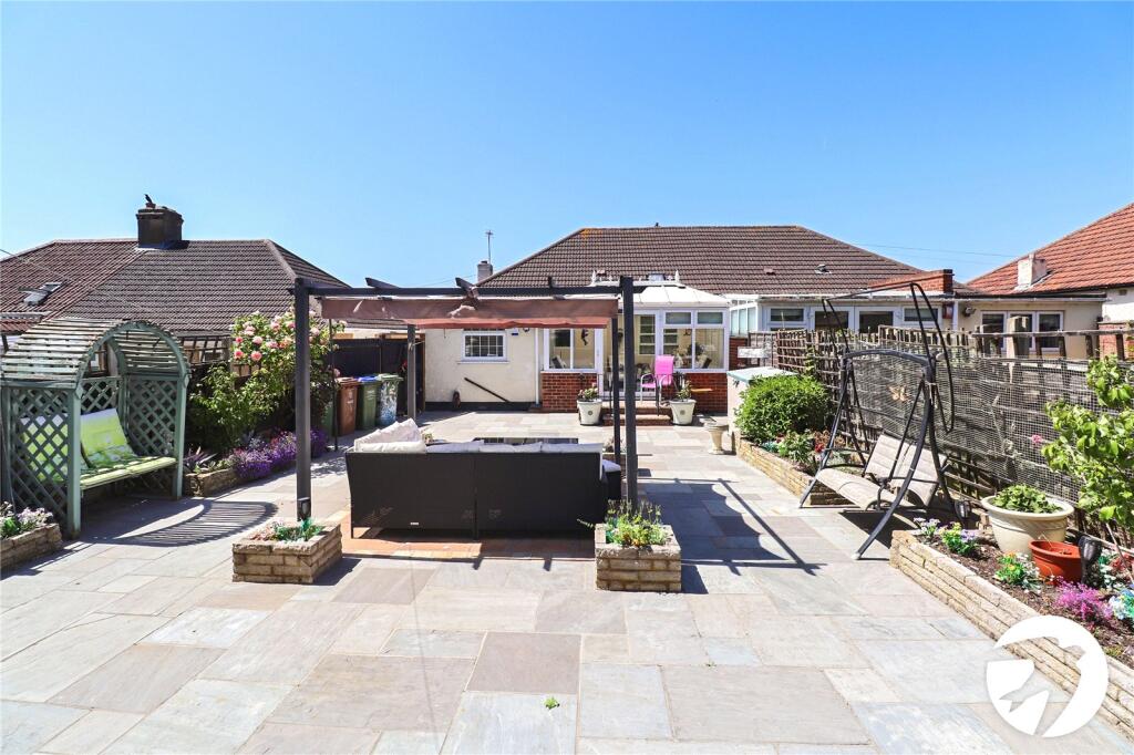 House in London - View 5
