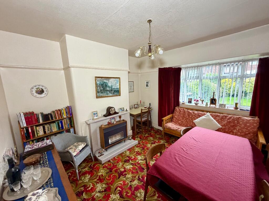 Poplars Avenue, Warrington photo 4