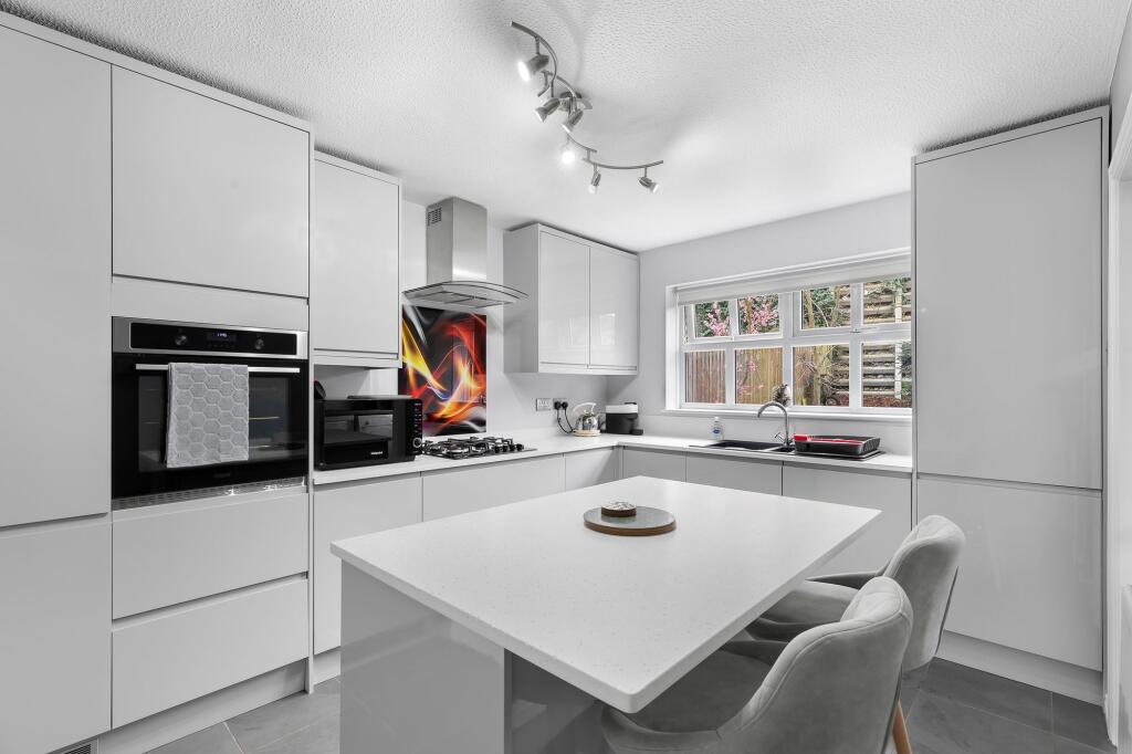 House in Bradford, West Yorkshire - View 2