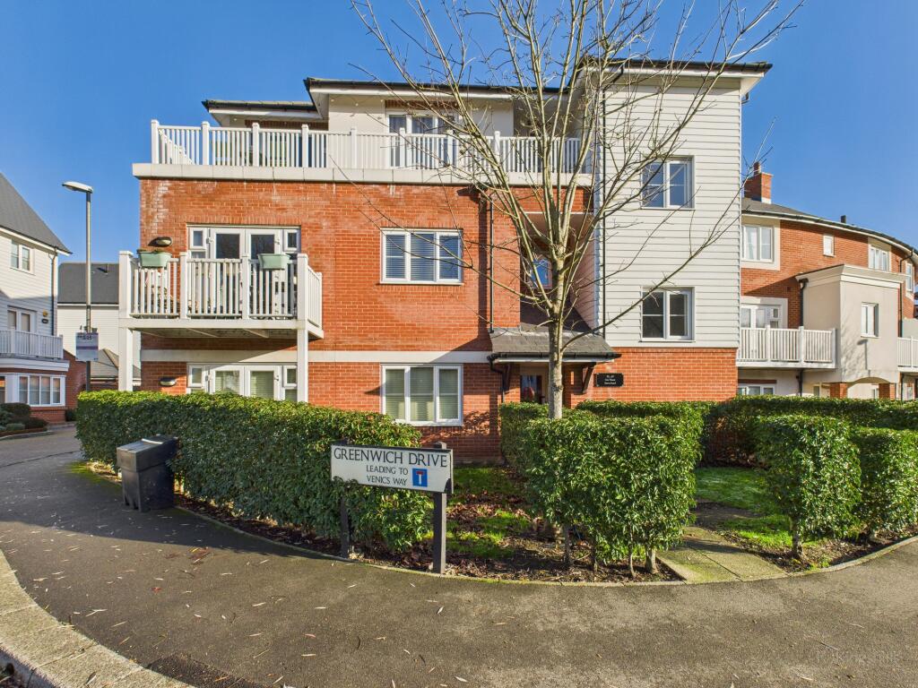 Main image of property: Cox House, Sierra Road, High Wycombe, Buckinghamshire, HP11 1GX