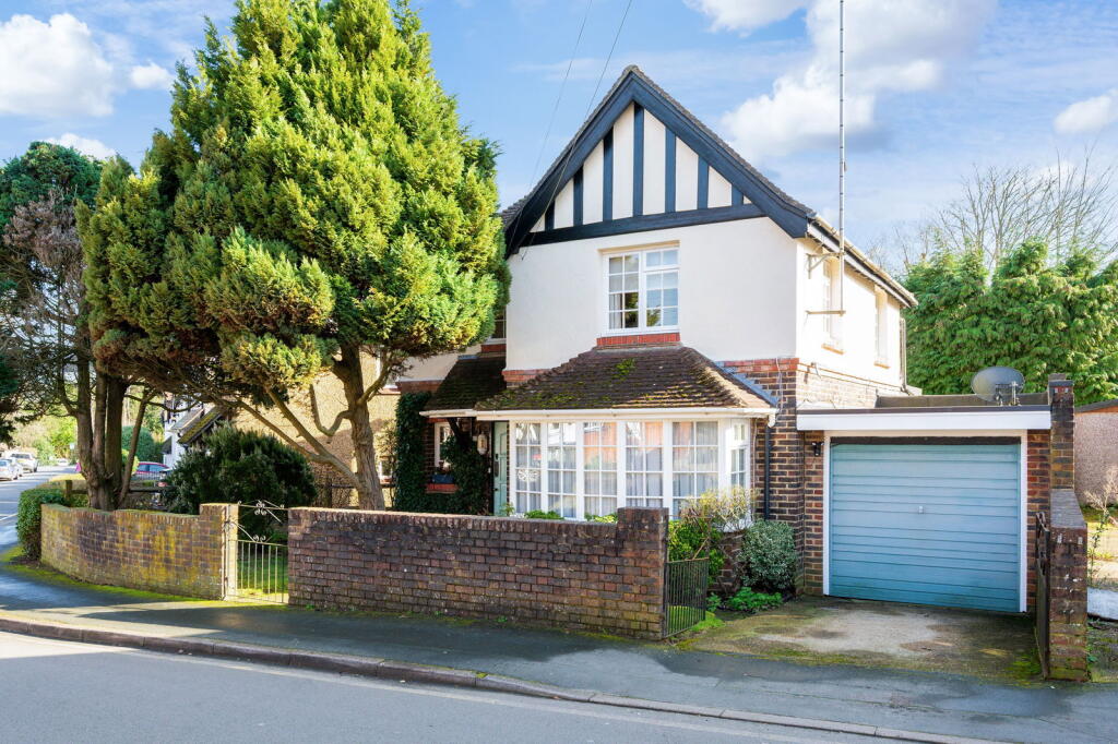 Main image of property: Amy Road, Oxted, RH8 0PX