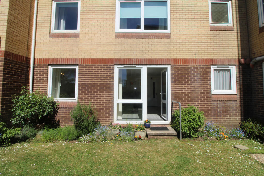 Apartment in Hove, Brighton and Hove - View 5