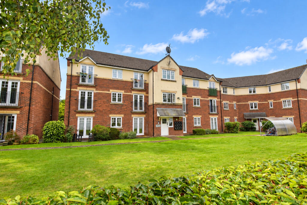 Main image of property: Prestwood Close, Davyhulme, MANCHESTER, M41 7GA
