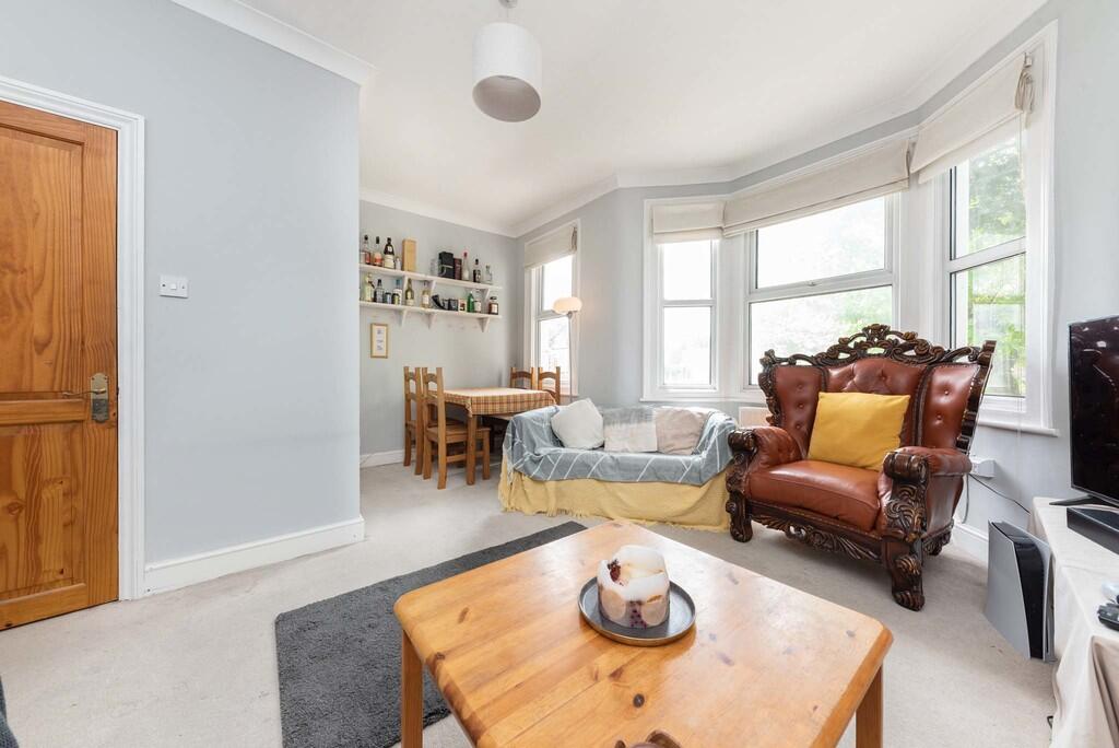 Apartment in London - View 3