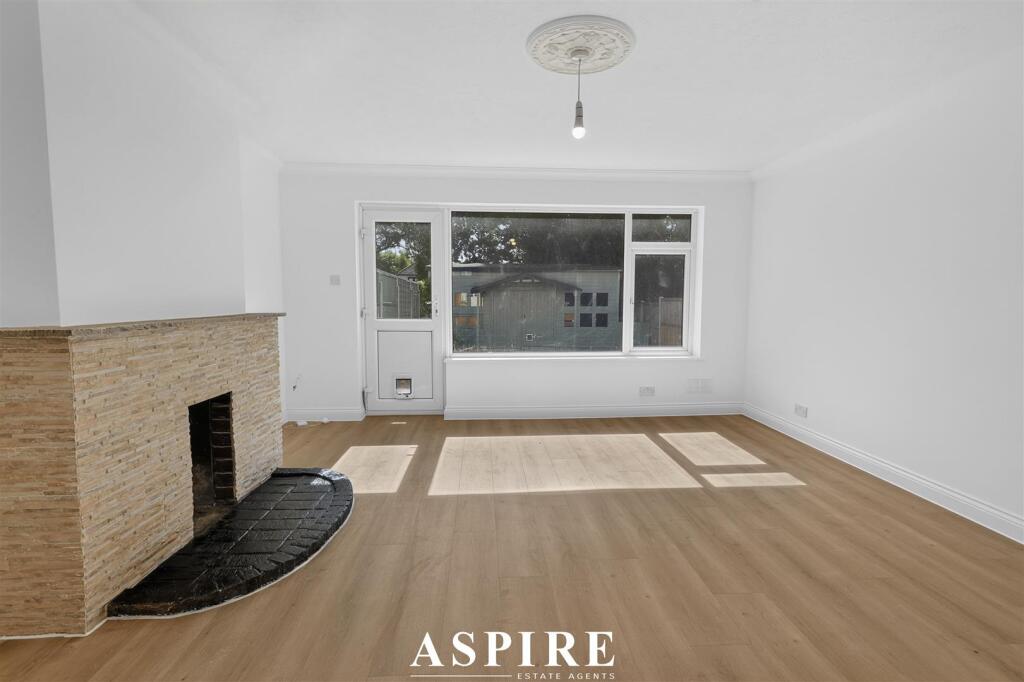 House in Southend-on-Sea - View 4