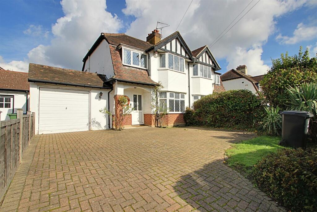 Main image of property: Adeyfield Road, Hemel Hempstead
