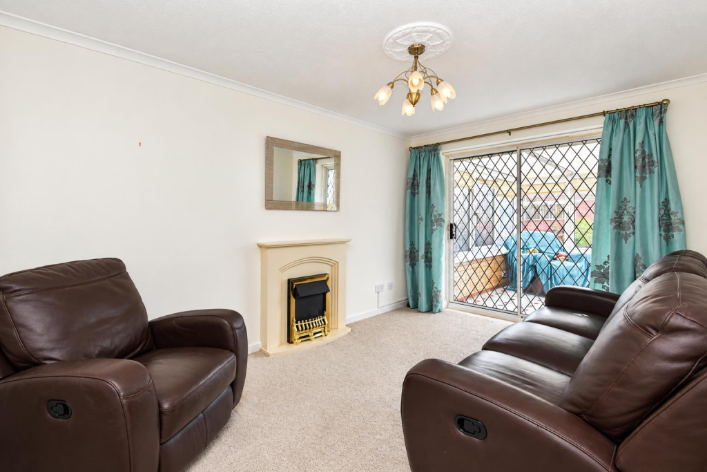 House in Hull, Anlaby Park - View 2