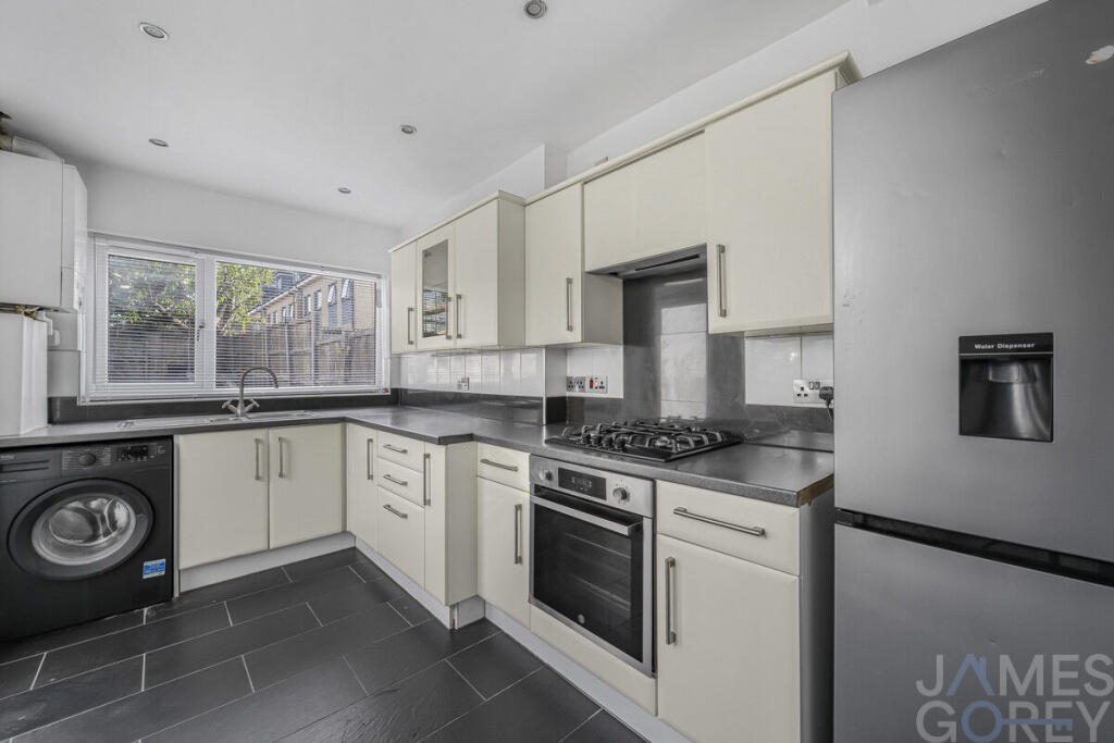House in Dartford, Kent - View 3
