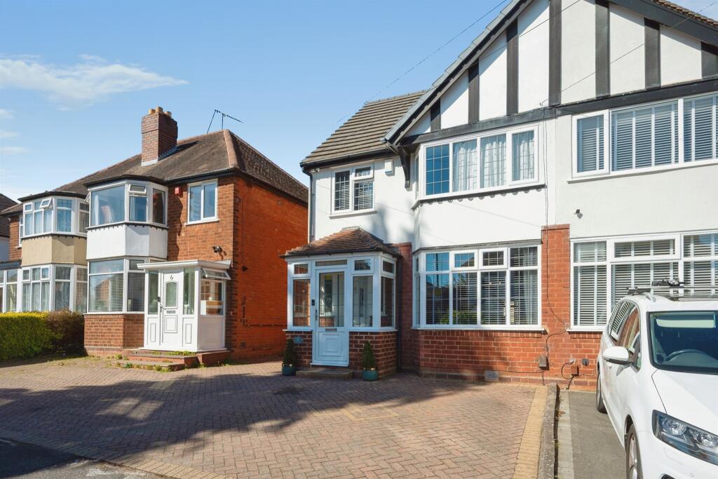 Main image of property: Wendron Grove, BIRMINGHAM