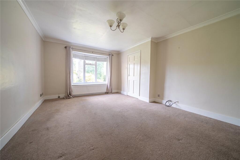 House in Bradford, West Yorkshire - View 4