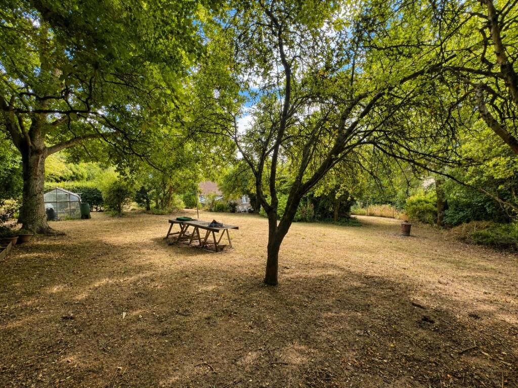 House in Stroud, North Nibley - More